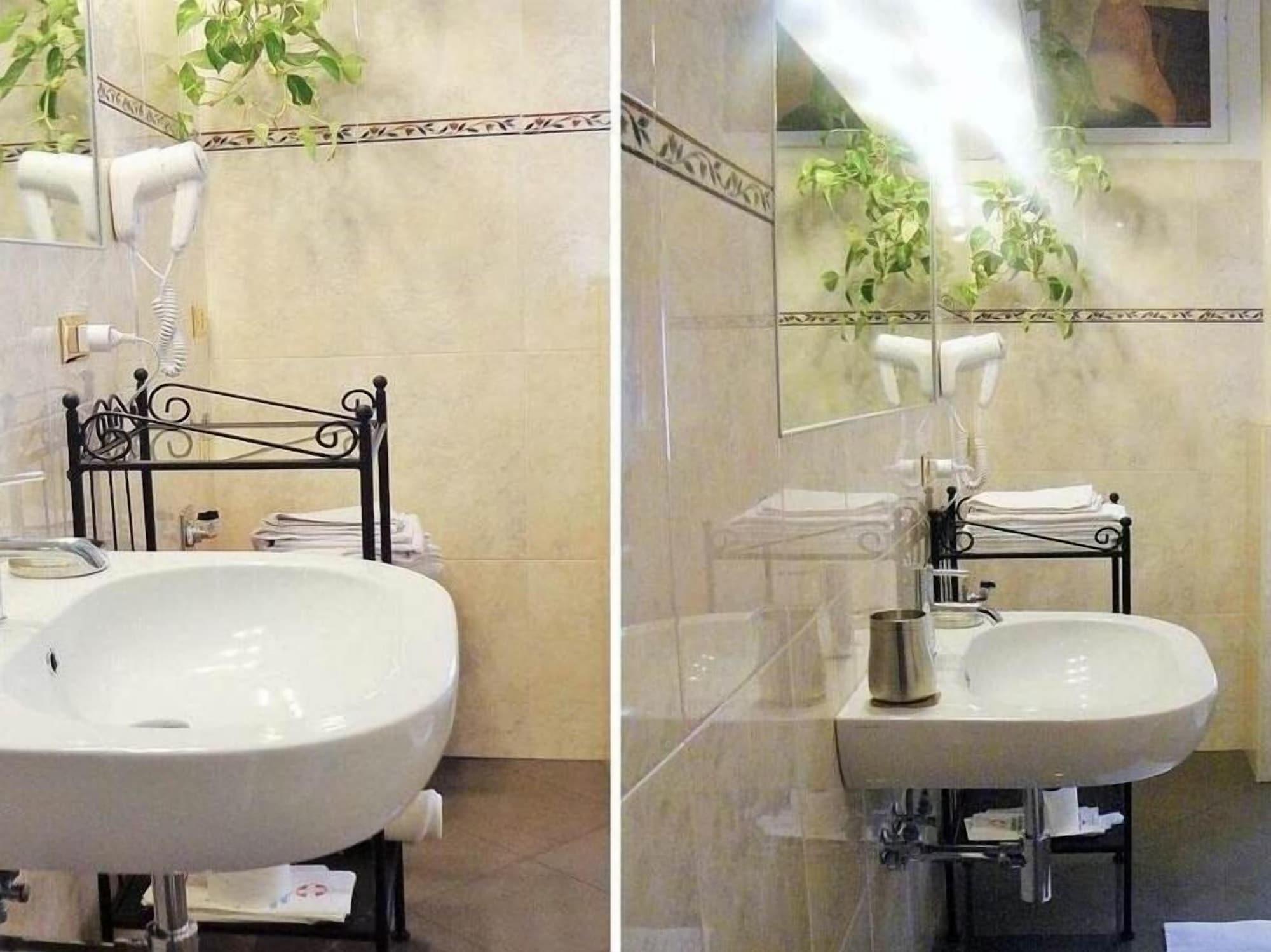Romulus Rex Otel Dış mekan fotoğraf