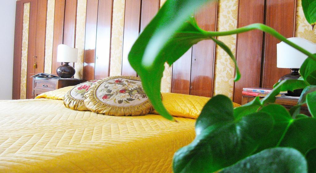 Romulus Rex Otel Dış mekan fotoğraf